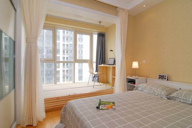 卧室带阳台就这样设计实用美观,卧室带阳台怎么设计最实用