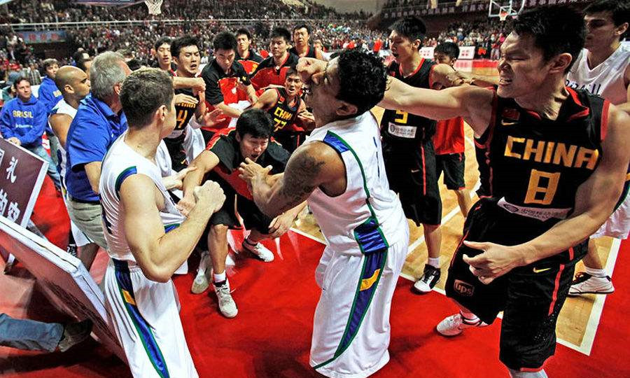 残血男篮也曾在武汉这座英雄的城市回血