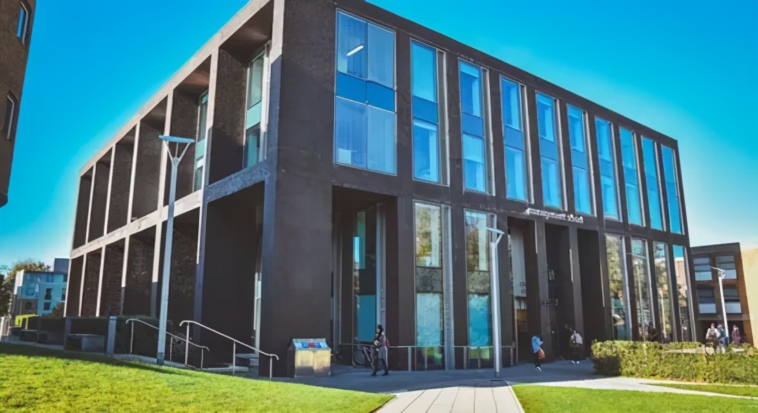 英国伯明翰大学吐槽,英国各所大学吐槽