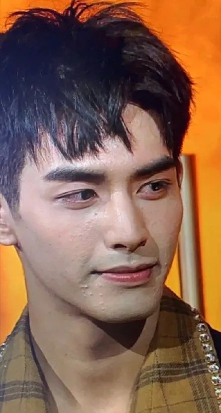 宋威龙、赵露思皮肤管理失败?毛孔粗大怎么办-四步改善毛孔粗大