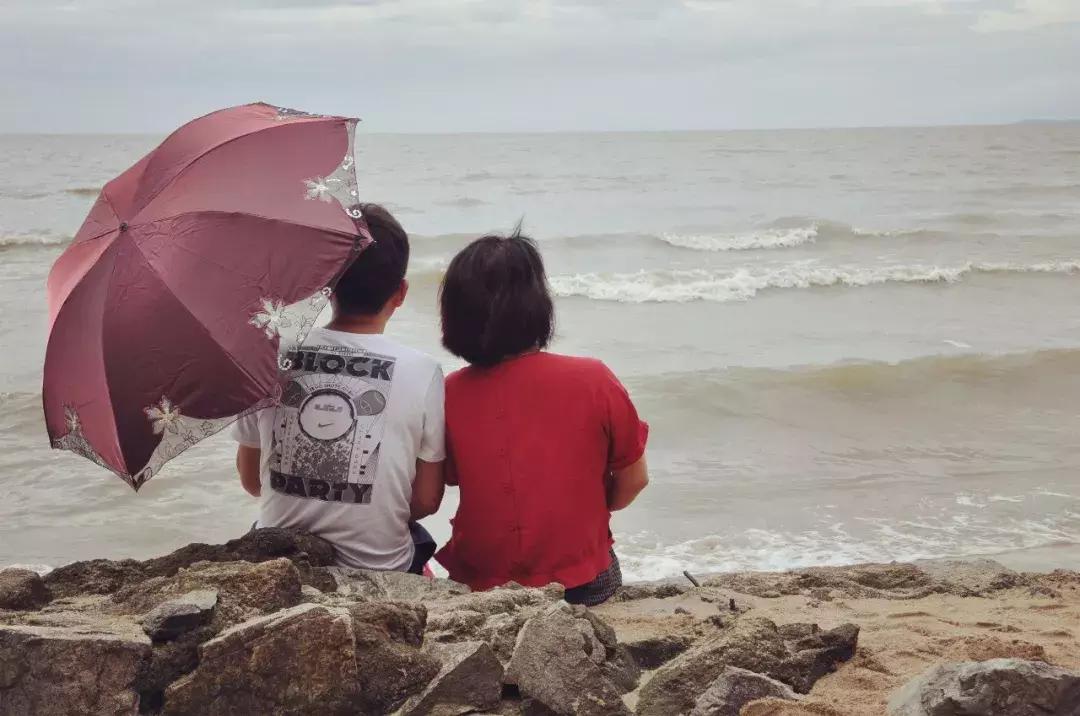 几个闺蜜自驾游的视频,一群闺蜜旅行视频