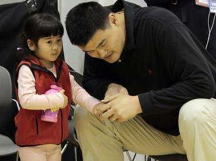 姚明的基因多强大,姚明11岁女儿身高真的有一米七吗