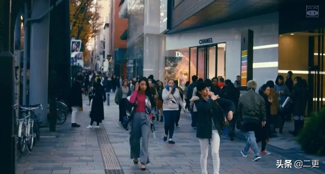 深圳出租屋里的爱情故事,出租房里的悲伤爱情
