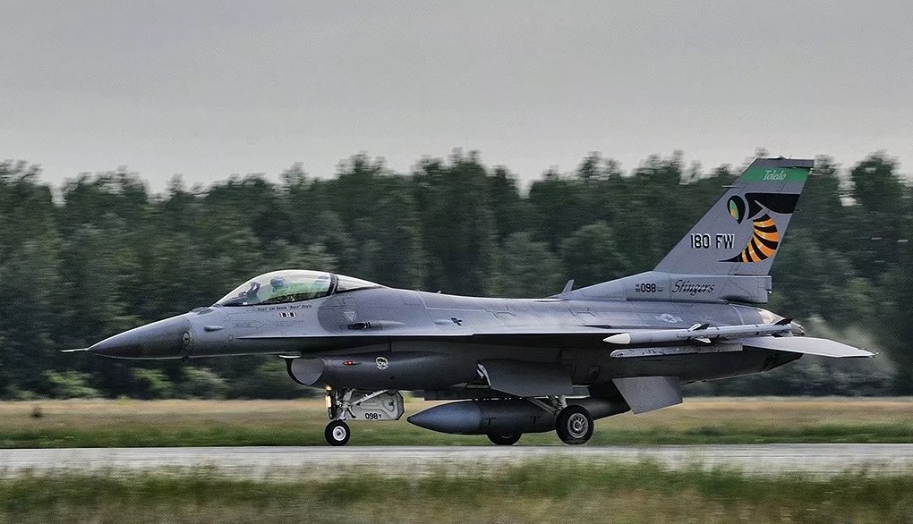 F-16“战隼”多用途战斗机