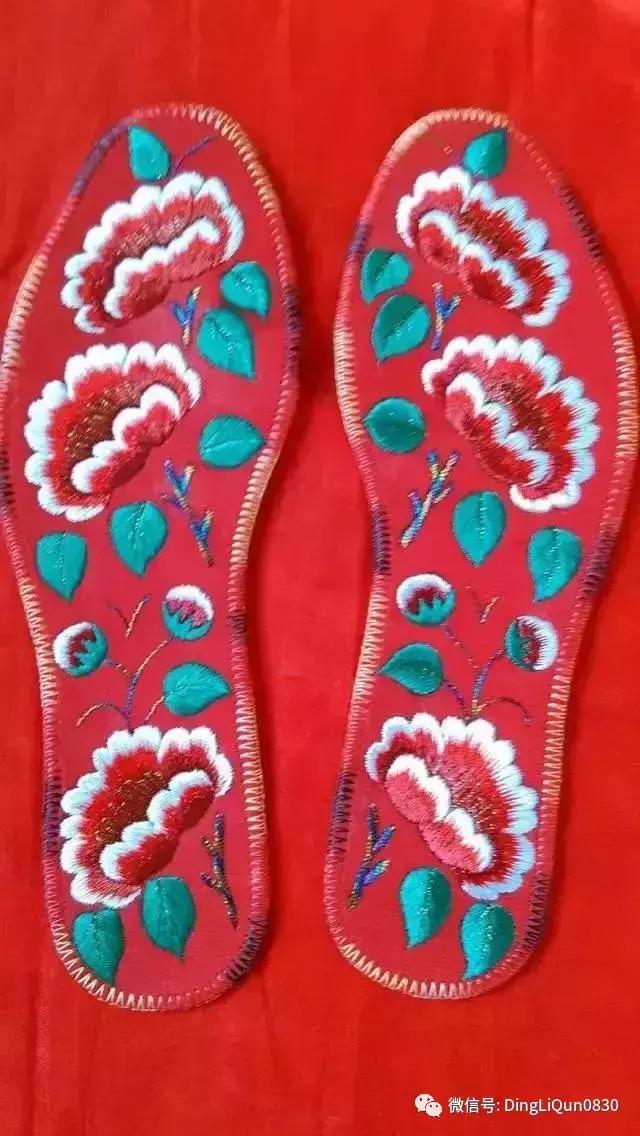 鞋垫上的刺绣艺术欣赏,鞋垫刺绣怎么刺绣熊猫嘴巴