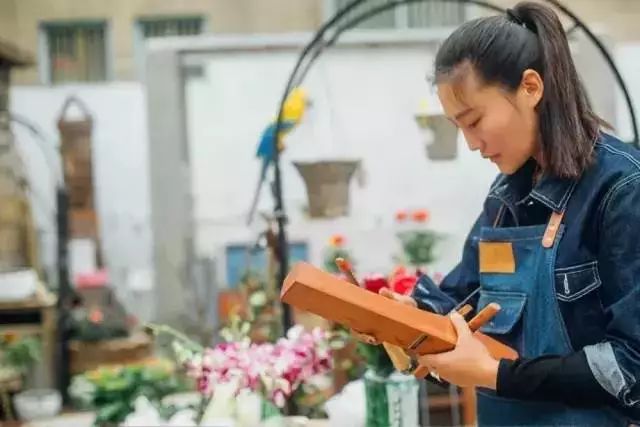 10000块能做点什么,10000块钱能做什么