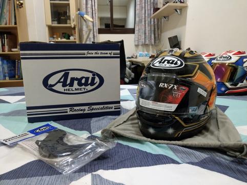 rx7x是街盔还是赛盔,arairx-7x头盔带刀侍卫拆箱