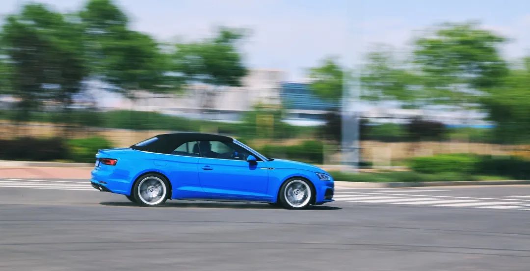 奥迪a540quattro,奥迪a52010款