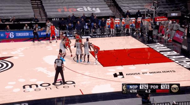 利拉德末节3分,利拉德末节4分