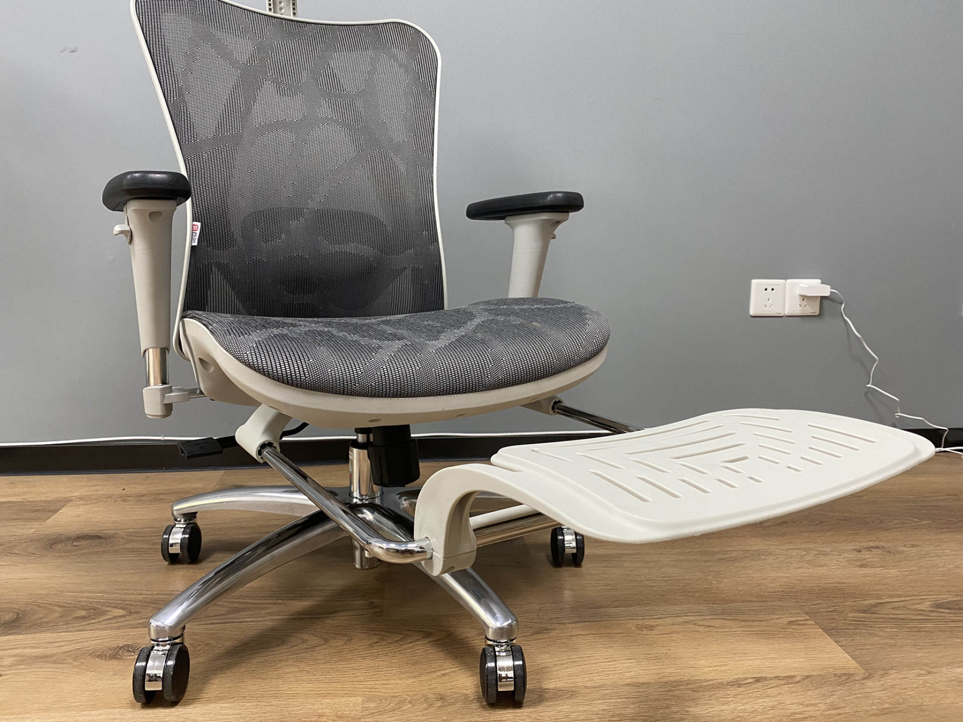 人体工学椅可调节护腰,人体工学护腰坐姿椅