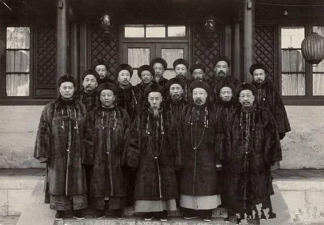 一艘货轮从中国到美国要多久,一艘货轮中国到美国需要多久