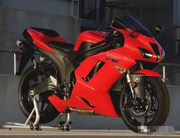 川崎kawasakizx-10r,2004年川崎zx-6r科普