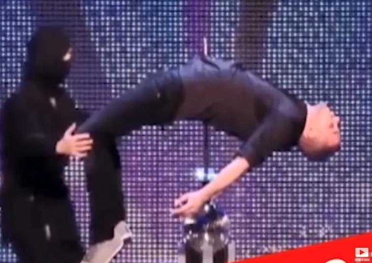 魔术揭秘所有魔术其实都很简单,魔术教学简单小学生用手变魔术