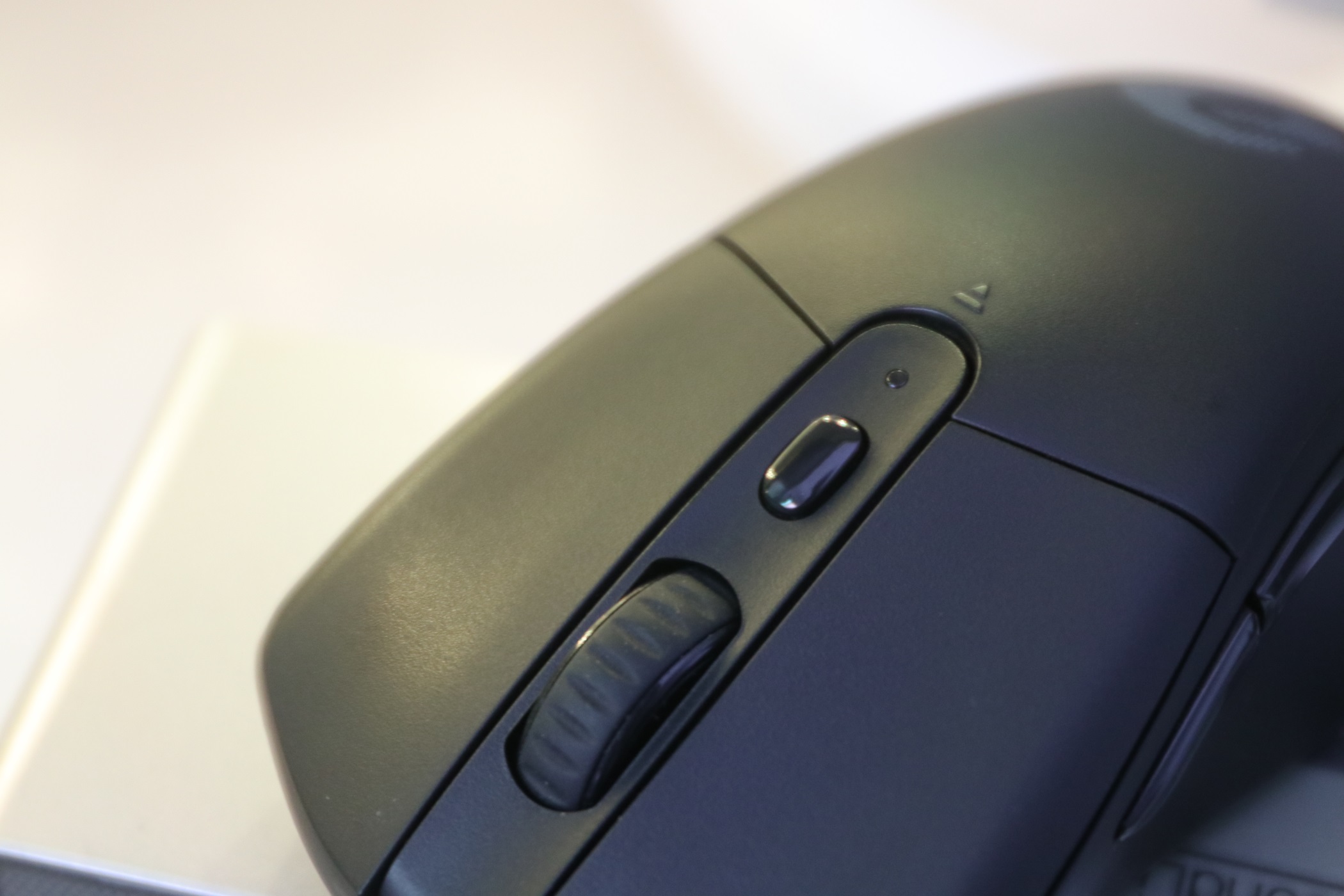 英菲克无线鼠标是国产的吗,既能有线又能无线电竞鼠标推荐