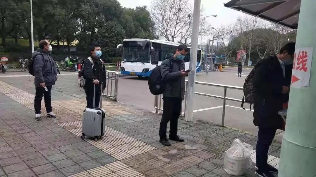 100张照片回顾令人难忘的2021年,2022年每个月最值得纪念的照片