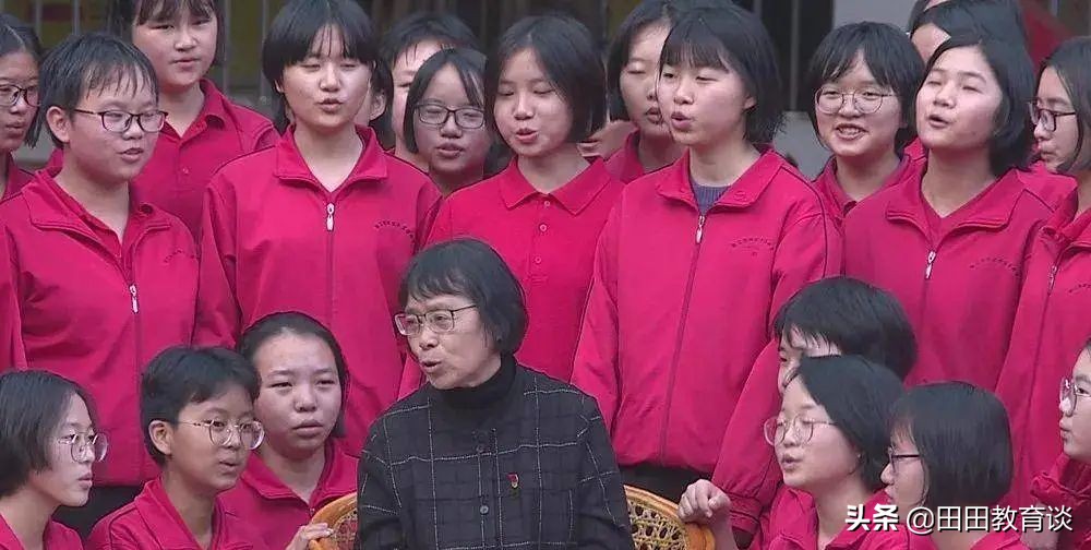 降分录取不搞培优,校长让千名学子走出大山。网友:真正的教育
