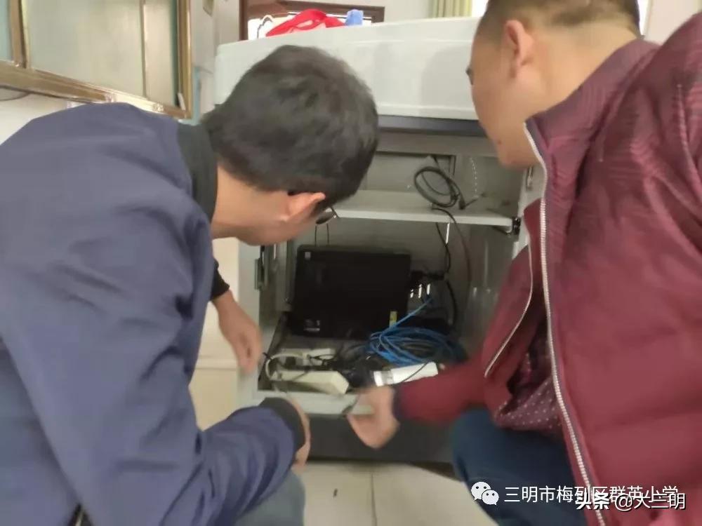 小学校园安全隐患排查宣传报道,加强校园安全防范