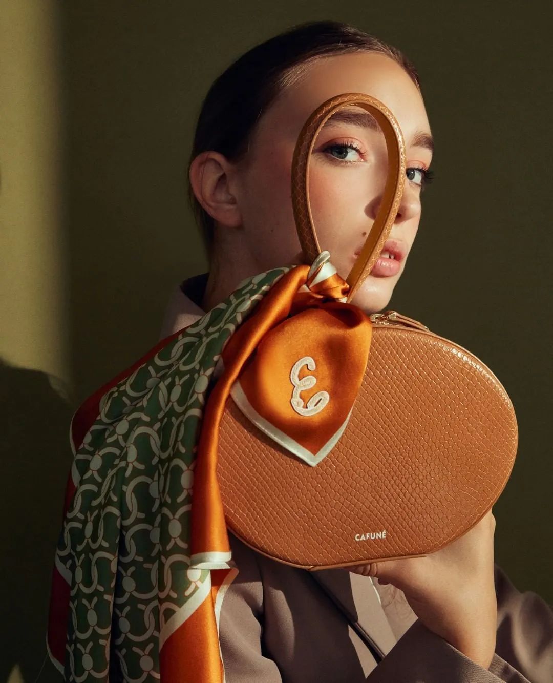 送礼困难？小众包包怎么样？