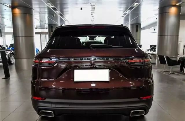 丐中丐版卡宴，裸车89万多，4S店：没100万你提不了