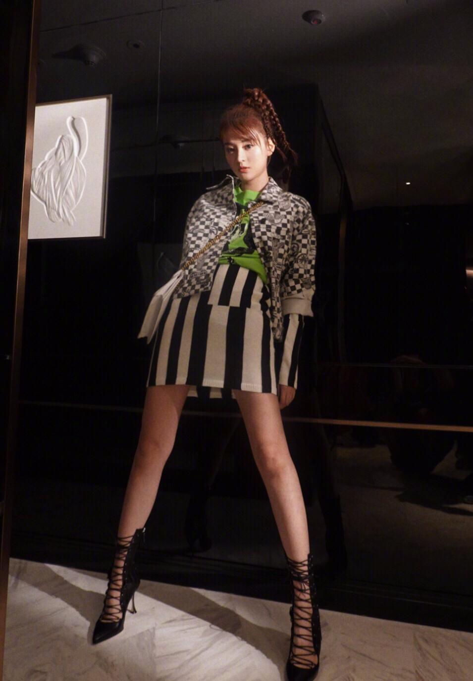 轻便又好扎的高马尾,既方便又漂亮的减龄长发高马尾