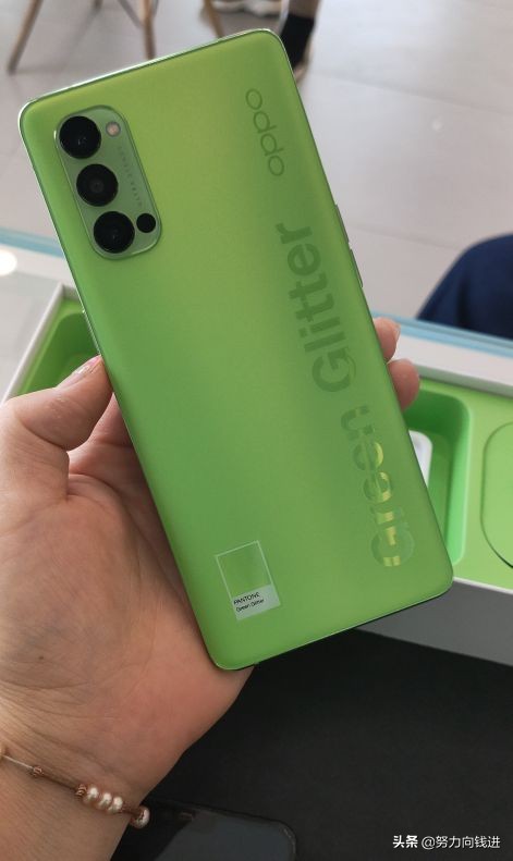 oppo联名最值得购买的一款,oppo比较好且亲民的款式