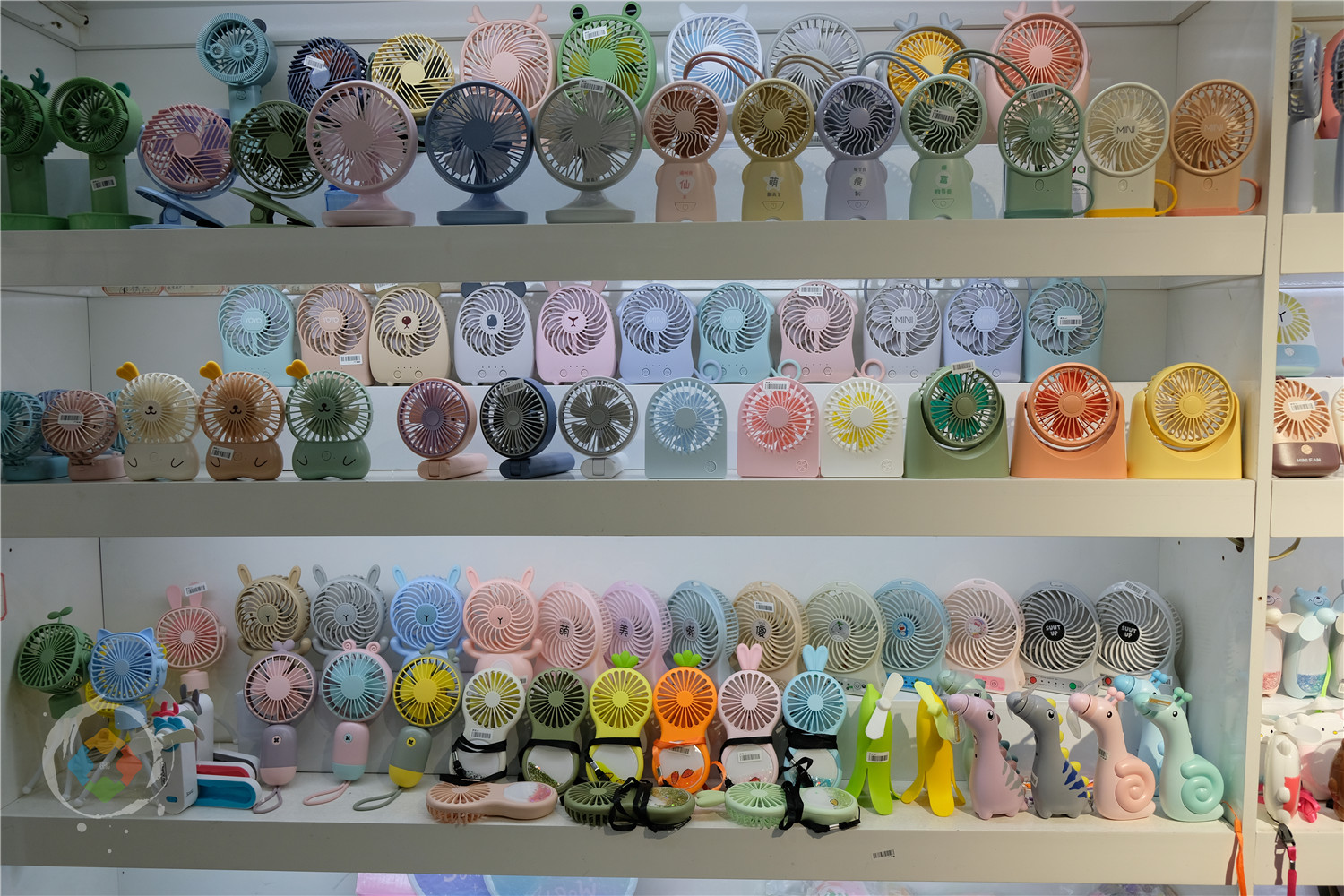 摆地摊袜子10块钱7双能赚钱吗,女大学生摆地摊一晚只赚5块钱