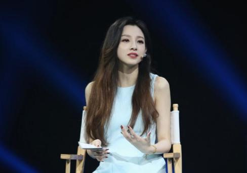 马凡舒穿便装视频,马凡舒游泳出现意外