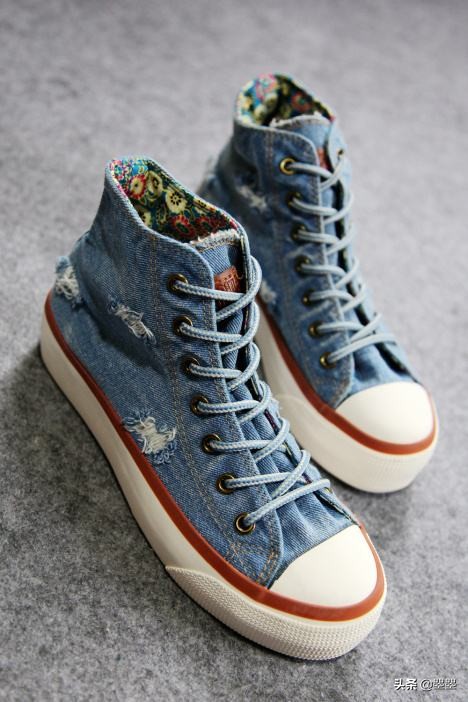 帆布鞋的正确穿搭方法男士,男人穿帆布鞋