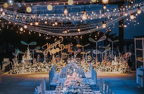 “这是要继承王位？”家长给宝宝办百日宴，网友：贫穷限制了想象