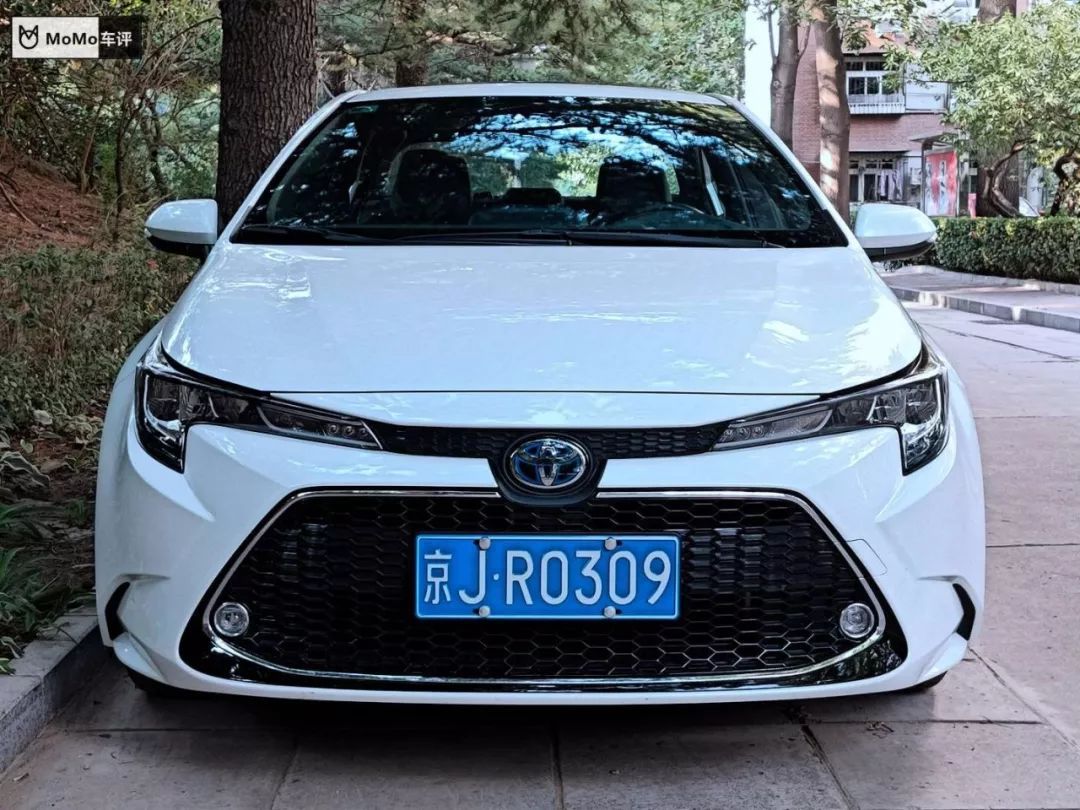 试驾全新广汽丰田雷凌双擎运动版,赛车手试驾评测广汽丰田雷凌双擎