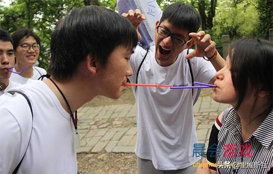 幼师晨会互动游戏,晨会好玩的游戏大全