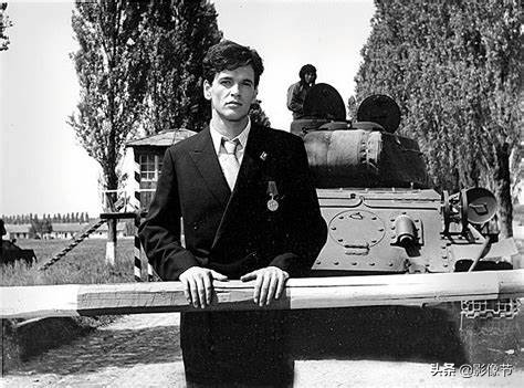 瓦尔特保卫萨拉热窝的演员还在吗,瓦尔特保卫萨拉热窝的演员们图片