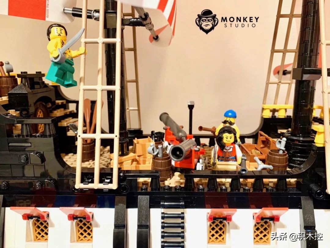 乐高海盗湾搭建过程,用积木怎么搭建海盗船