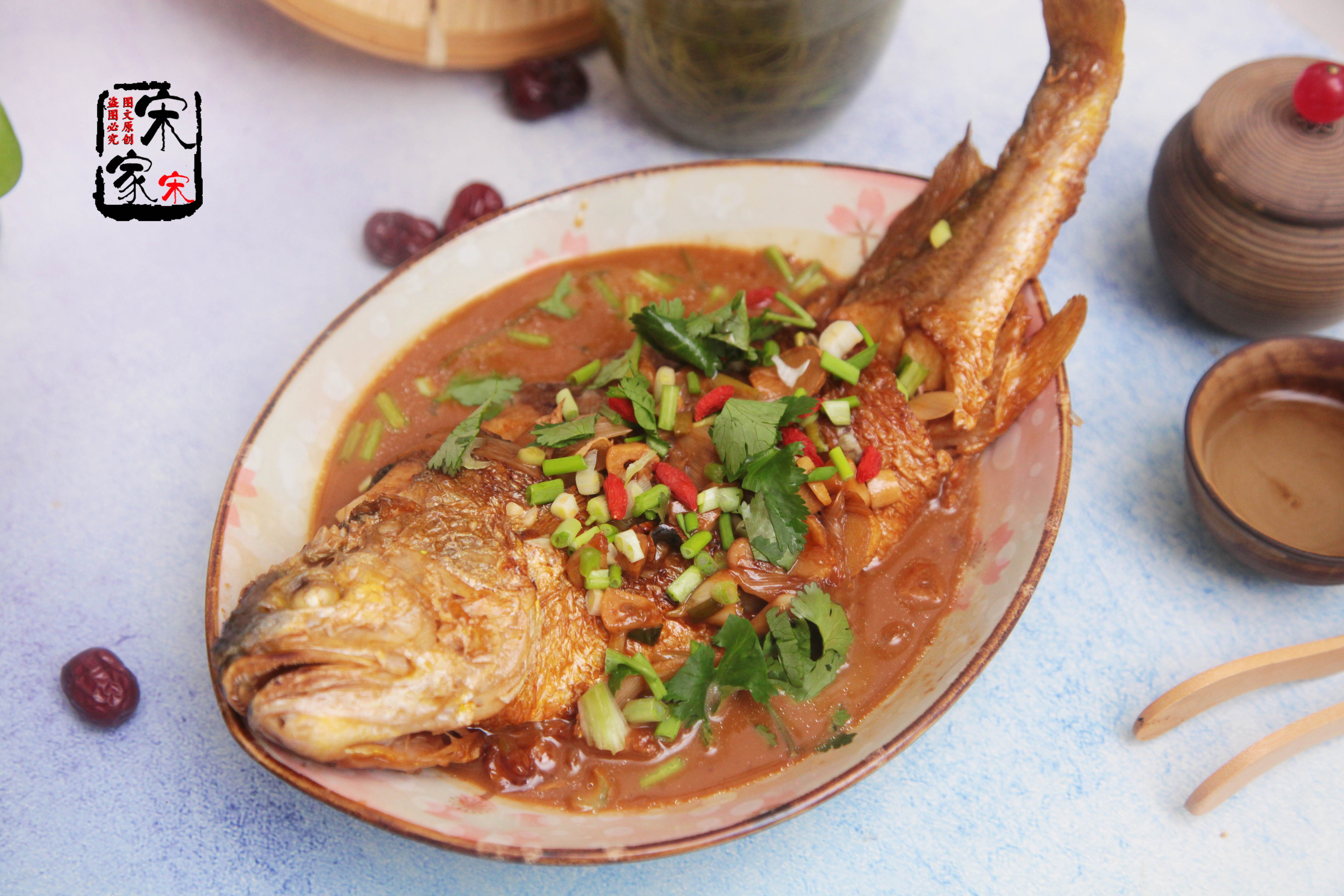 五星级大厨炖鱼视频,二十年大厨炖鱼配方