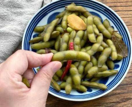 卤毛豆和凉拌毛豆哪个好吃,卤毛豆的正确方法