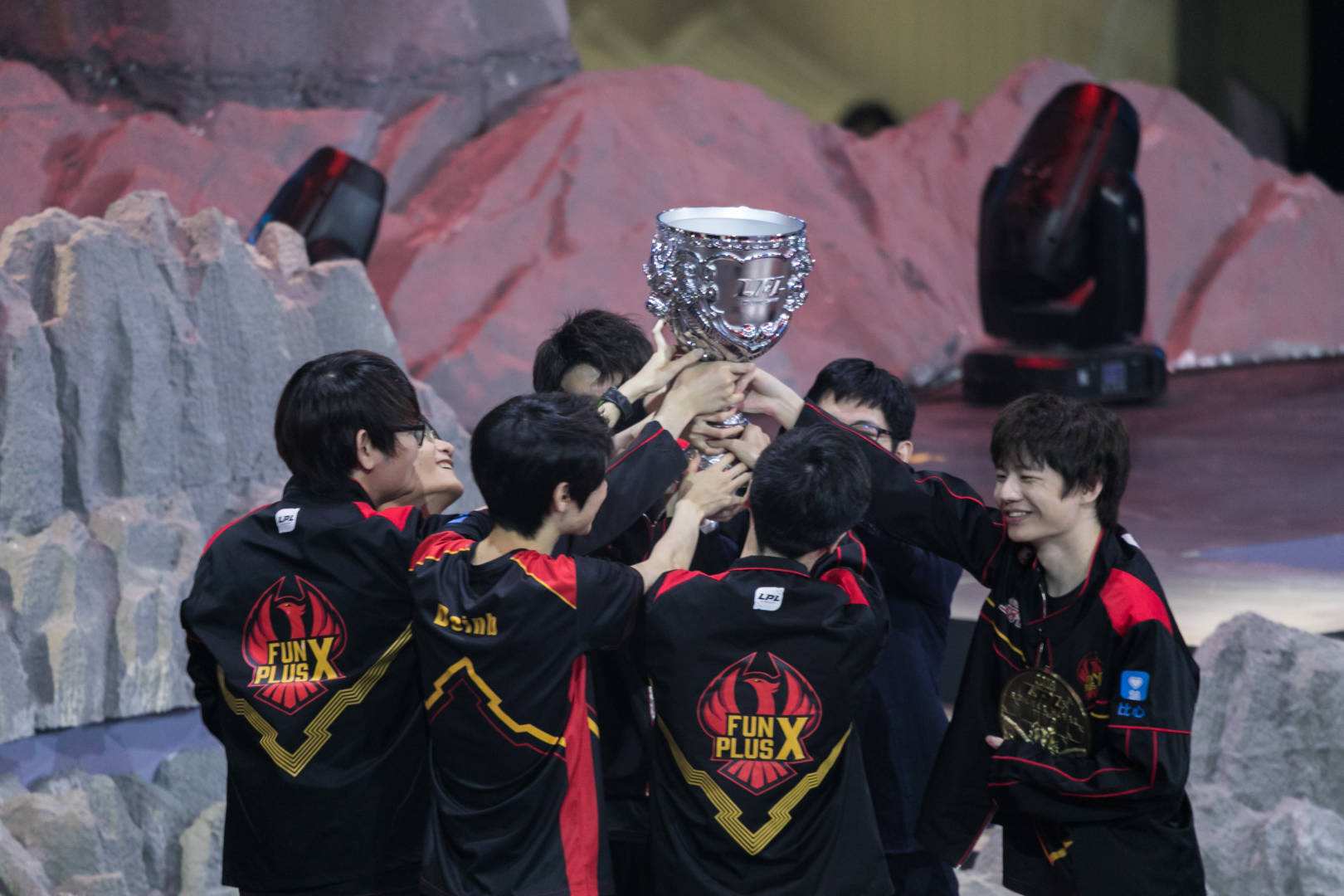 lpl编年史s9,lpl常规赛s9