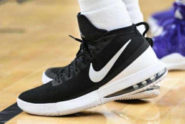 鞋子后面的小尾巴可以修吗,鞋子后面的小尾巴怎么去除