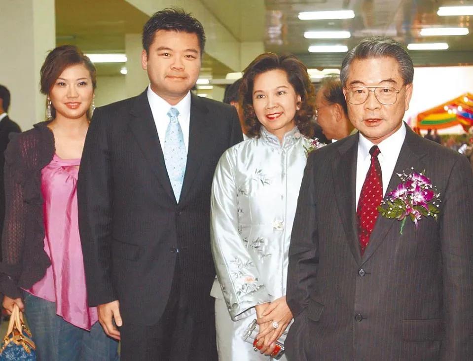 全球笔电代工大王许胜雄启动交棒,苦叹电子业都是“茅山道士”