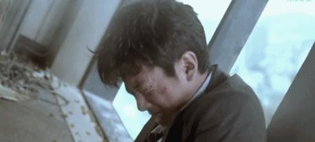 老戏骨直播间道歉视频,直播被骂哭的老戏骨