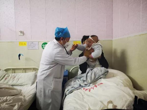 守望相助同心战疫,守望相助一起战疫