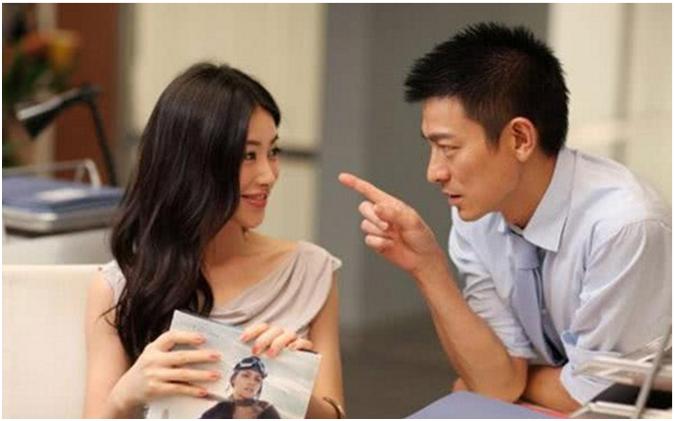 甩顶级富二代，爷爷是少将父亲是富豪，真实的朱珠比赵姬传奇多了