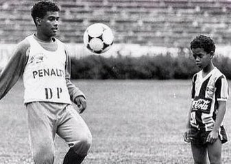 天才罗纳尔迪尼奥,令人感叹的足球天才