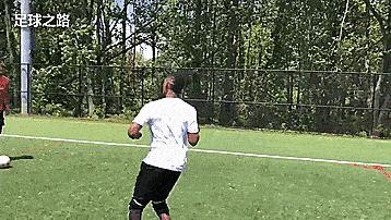 足球后卫防守技巧,足球在线4防守技巧