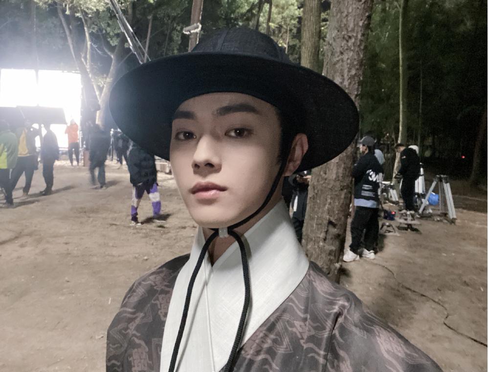 天天向上王一博的汉服,天天向上王一博穿的唐装