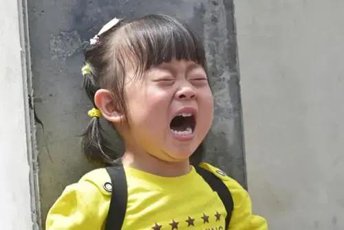 6岁小女孩小便叫疼,6岁女小孩小便叫疼要吃药吗