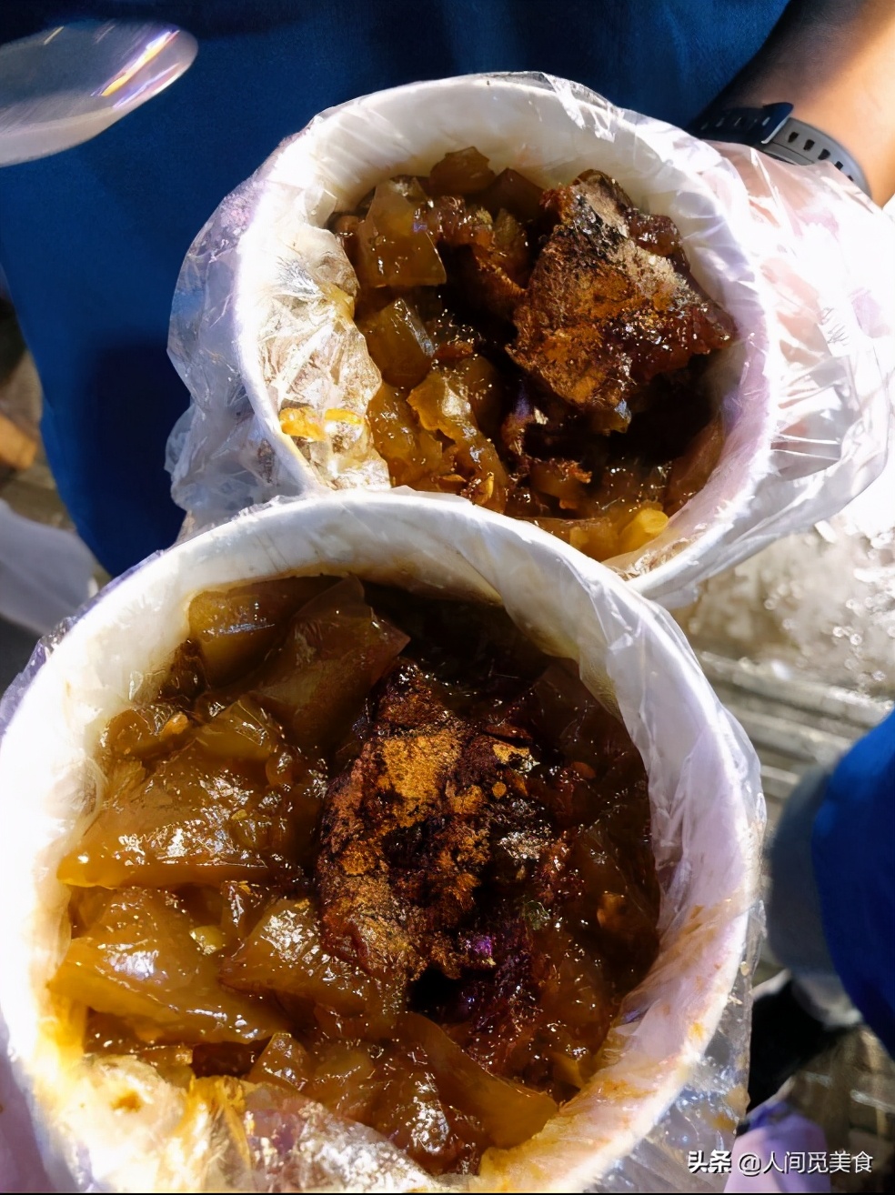 山东大爷在家做凉粉,卖凉粉大爷十块钱三斤