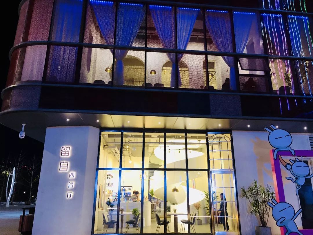 郑州室内网红打卡地景点,郑州春节网红打卡地点景点