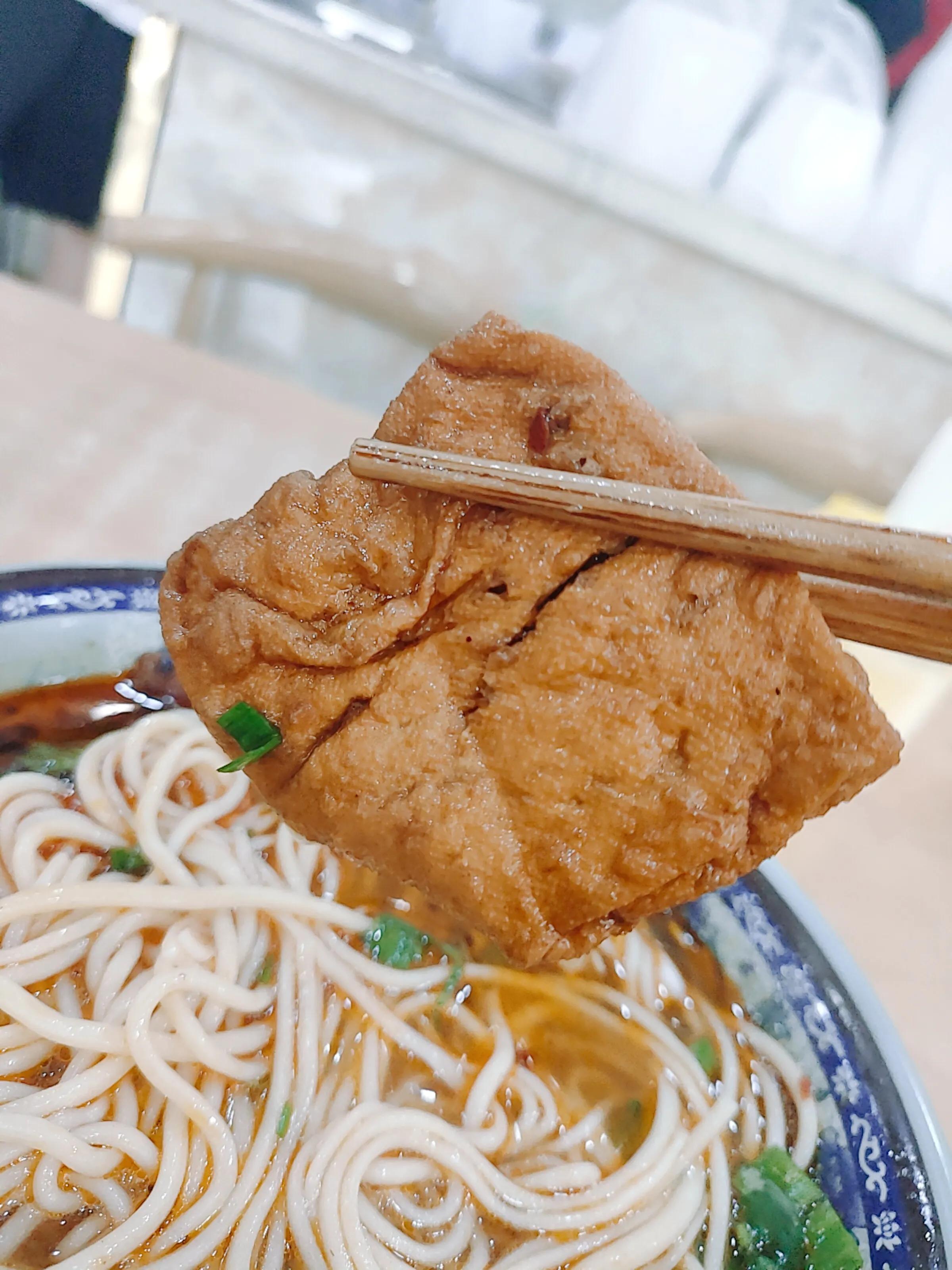 史河路与潜山路交叉口面馆,史河路牛气冲天面馆