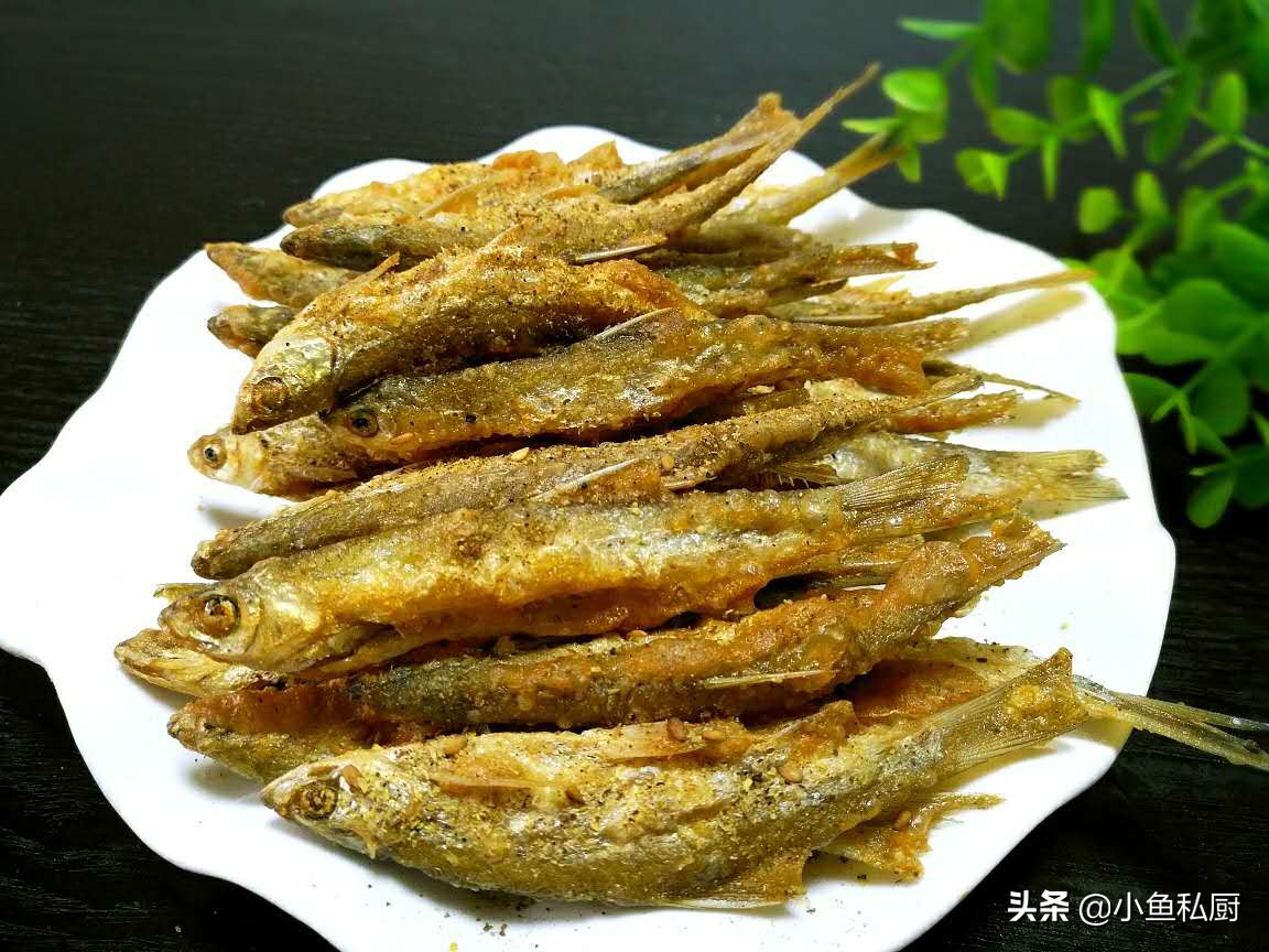 煎整条鱼不粘锅的正确方法,鲫鱼西红柿怎么煎不粘锅不破皮