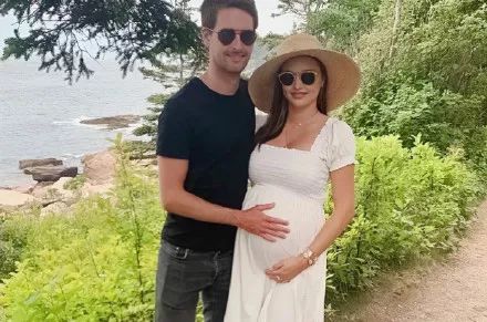 刘雯谈感情落泪,刘雯哭了的照片曝光